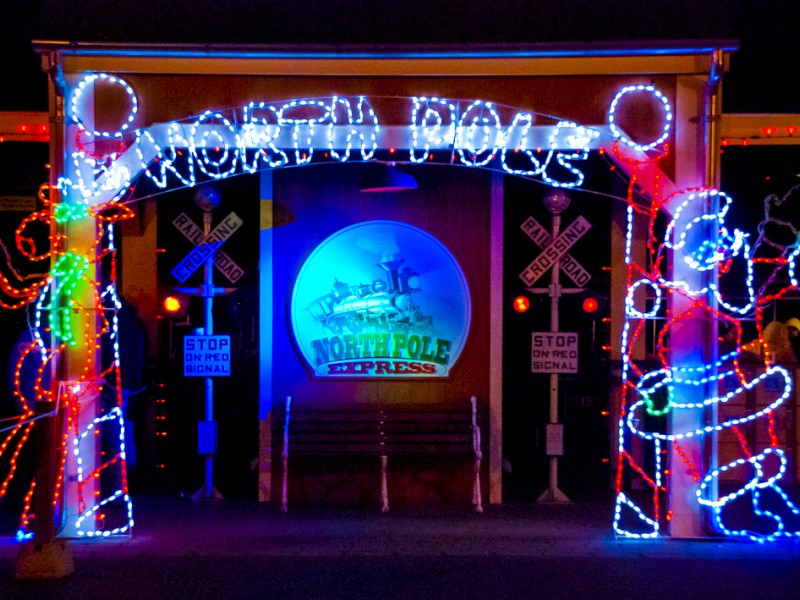 holiday lights at lake compounce southington ct patch holiday lights at lake compounce southington ct patch