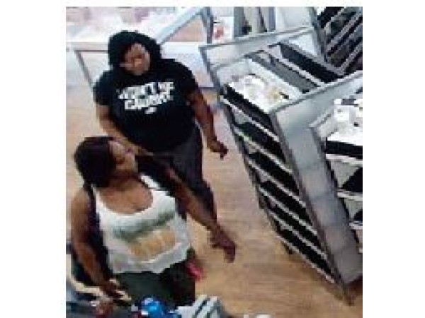 Lady Wearing Wont Be Caught T Shirt Filmed While Shoplifting