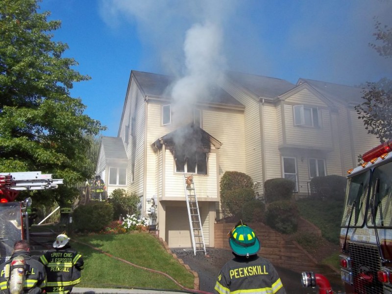 VIDEO Fire Engulfs Chapel Hill Condo Peekskill, NY Patch