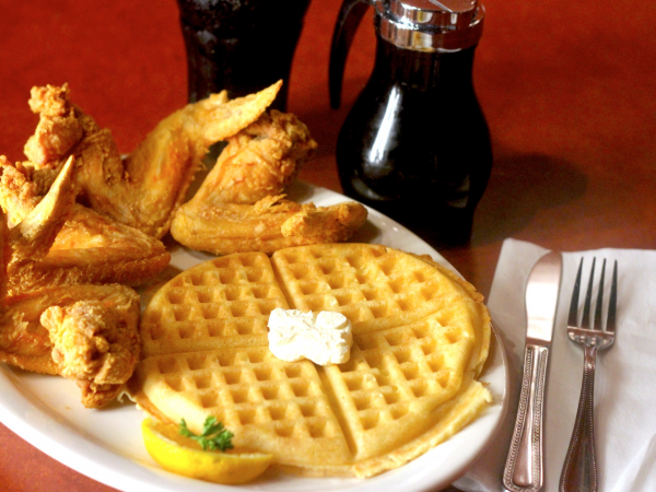 gladys knight chicken and waffles atlanta ga address