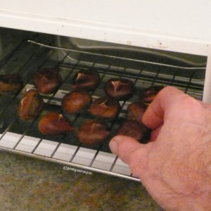 how long to roast chestnuts in toaster oven