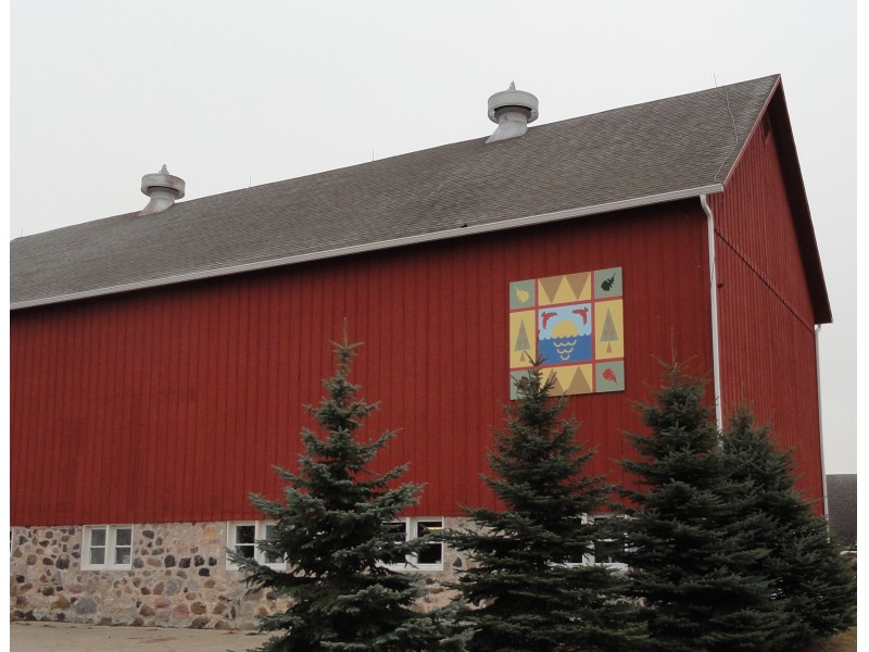 Barn Quilts Herald in the Northern Illinois Quilt Fest Crystal Lake