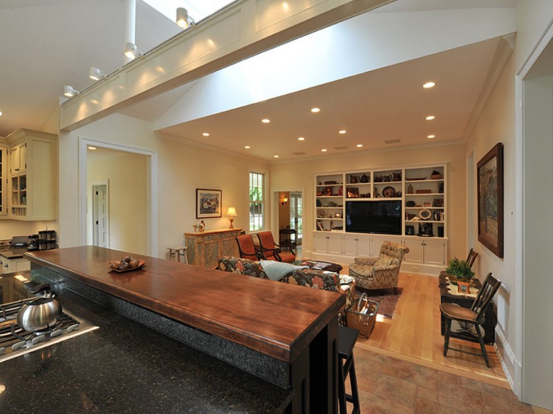 Worth the Wait Family Renovates 1917 American Farmhouse Del Ray, VA