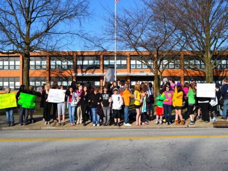 Bolich Middle School Students Protest Emily Deyoung Bullying Incident