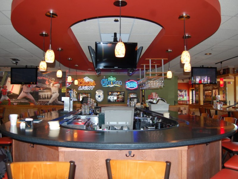 Applebee's Interior Redesign Sports A Tewksbury Flavor | Tewksbury, MA ...