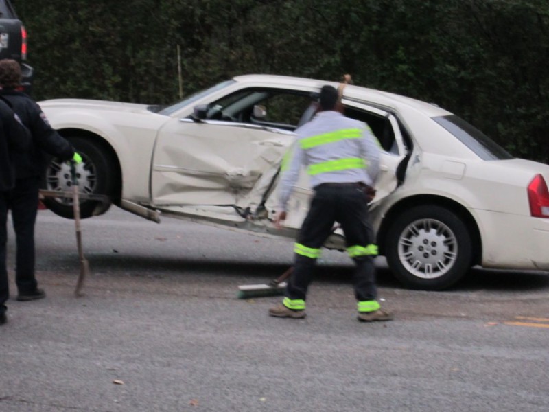 UPDATE 2 Drivers Sent To Hospital After Waukegan Road Crash