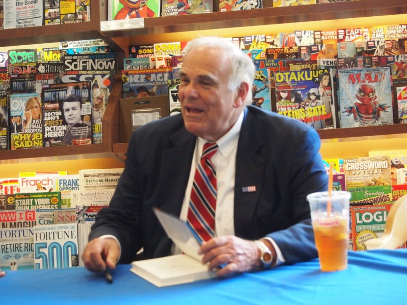 Ed Rendell Visits Plymouth Meeting Barnes &amp; Noble 