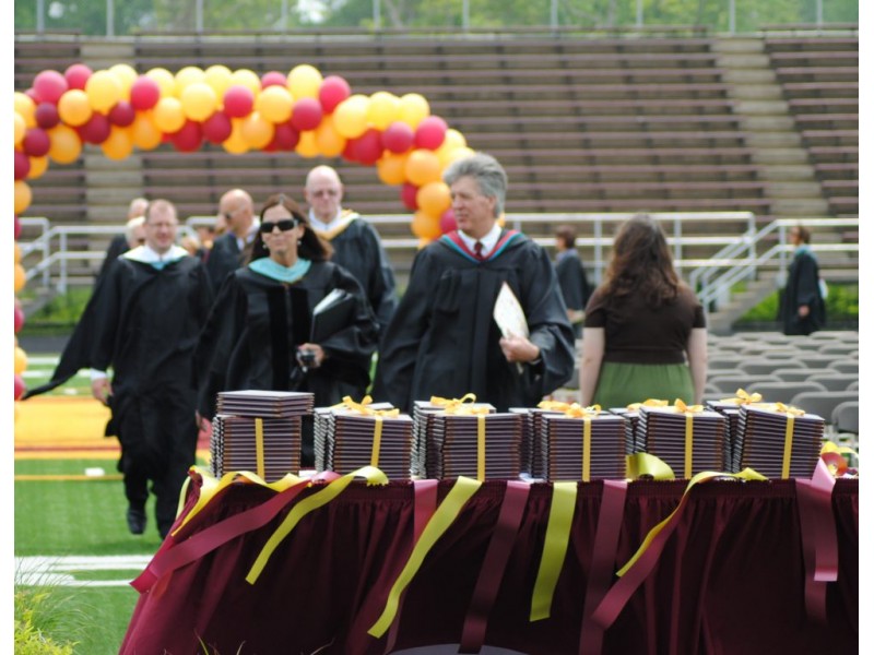 Avon Lake Graduates Celebrate Commencement (Photo Gallery) AvonAvon