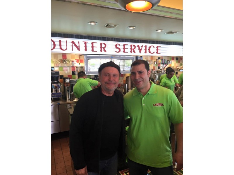 Billy Crystal Grabs A Bite At The Laurel Diner Long Beach Ny Patch