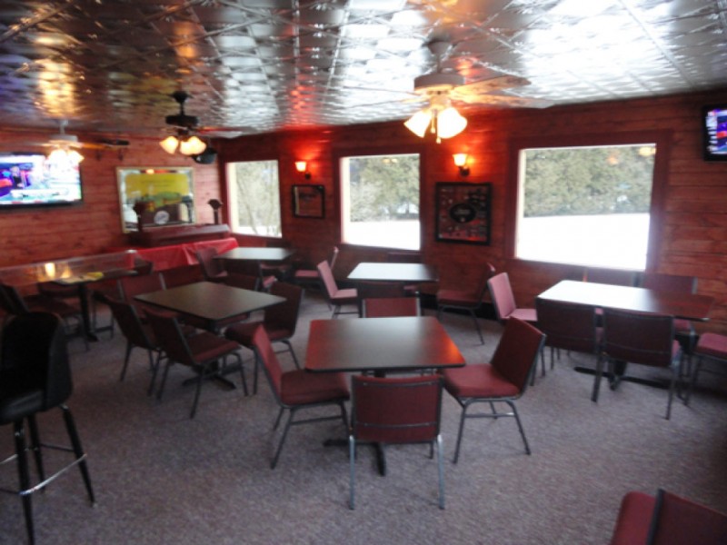 Falls Pub & Grill Offers Casual, Northwoods Atmosphere Menomonee