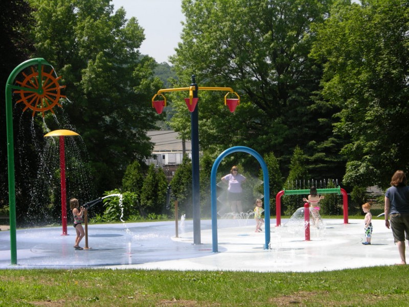 Leetsdale Parks Program Opens With A Splash | Sewickley, PA Patch