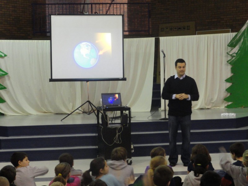 Channel 7's Chris Lambert Teaches Elm Street School Students About