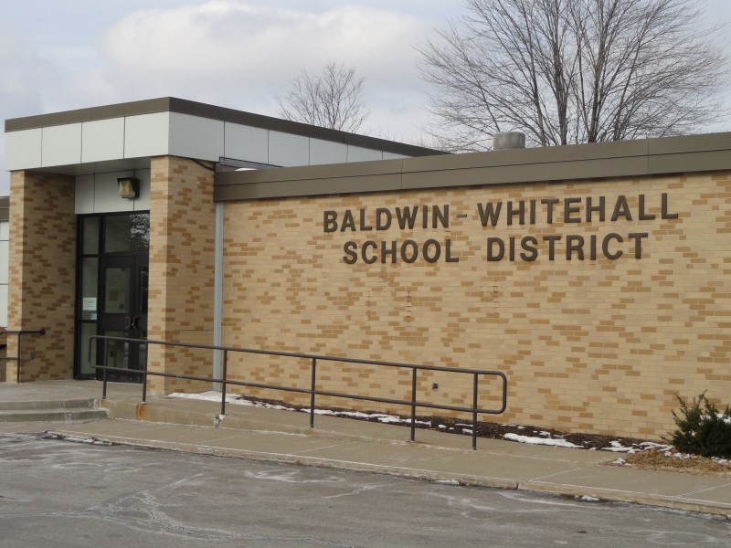 baldwin-whitehall-school-district-cancels-football-for-at-least-2-weeks-after-coronavirus-case