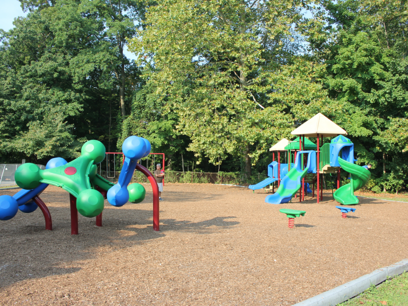 Valley Cottage Elementary Dedicates New Playground 