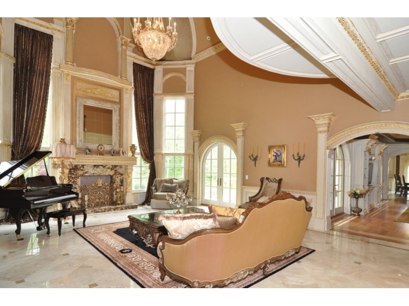 Melissa Moving To Franklin Lakes After Selling 3.8M Mansion