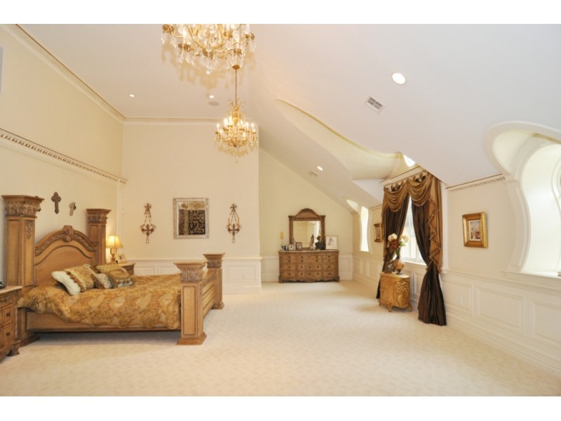 Melissa Moving To Franklin Lakes After Selling 3.8M Mansion