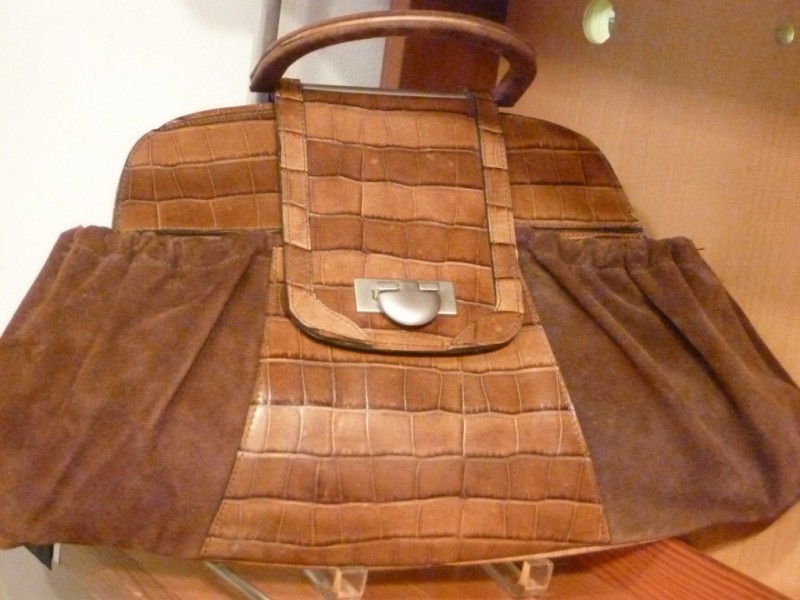 Handbag Designer Looks To Fulfill Dream In Newton Centre Handbag Designer Looks To Fulfill Dream In Newton Centre 0