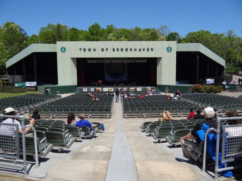 fire-damages-restaurant-at-farmingville-amphitheater-sachem-ny-patch