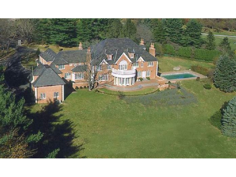 A Greenwich Wow House An 11 9 Million Round Hill Estate A Greenwich Wow House An 11 9 Million Round Hill Estate