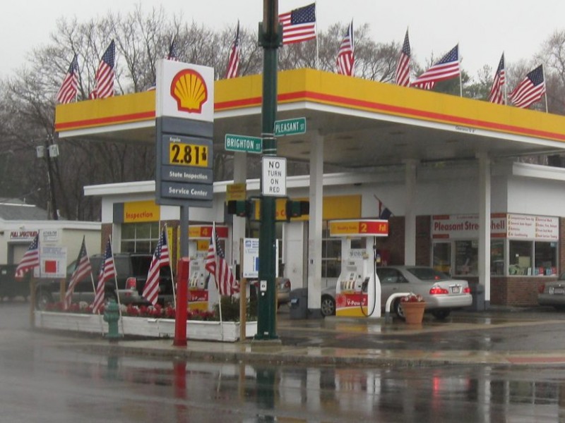 Belmont Police Arrest Gas Attendant for Credit Card Fraud Belmont, MA