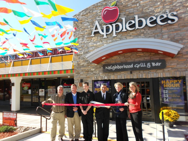 Applebees Jersey Gardens