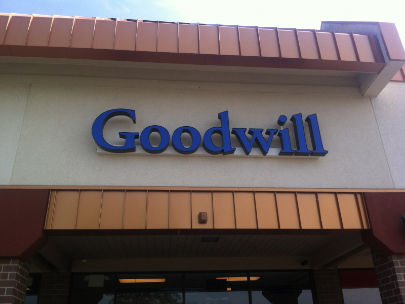 New Goodwill DropOff Location Open in Libertyville Libertyville, IL