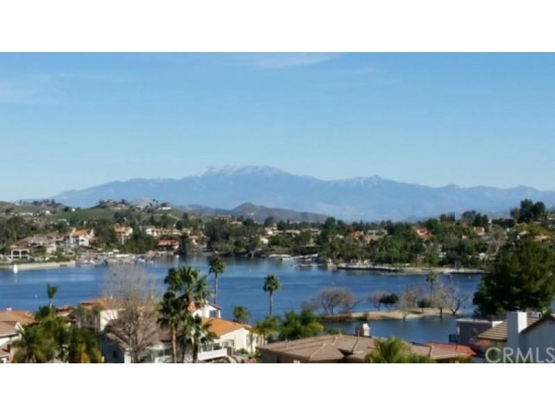 What A View! Check Out This 5 Bedroom Home in Tuscany Hills Lake