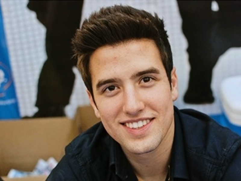Big Time Rush Kendall And Logan Appearing In Store At