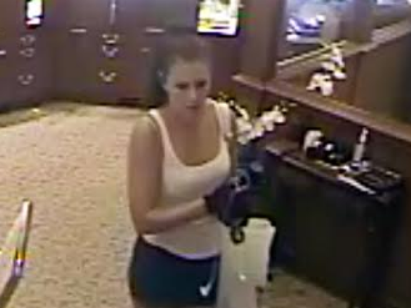 Outlet Mall Armed Robbery Suspects Possibly Tied To Florida Case: FBI