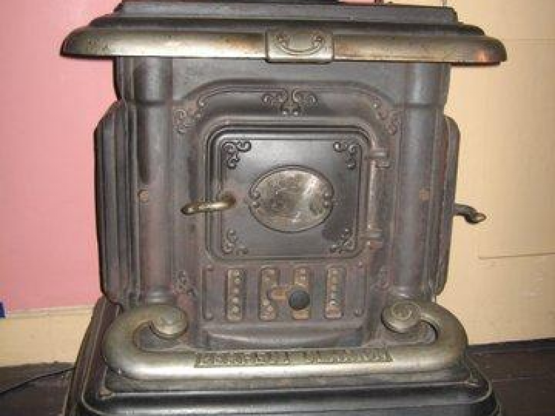 PERFECT CLARION Antique castiron wood burning parlor stove Madison