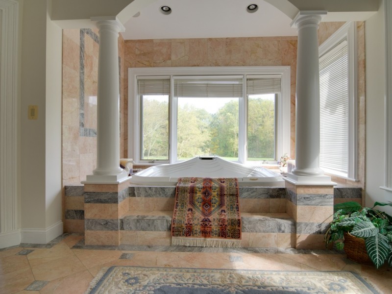 WOW House 2.1M Mansion With 2 Kitchens in Gated Woodmore Golf