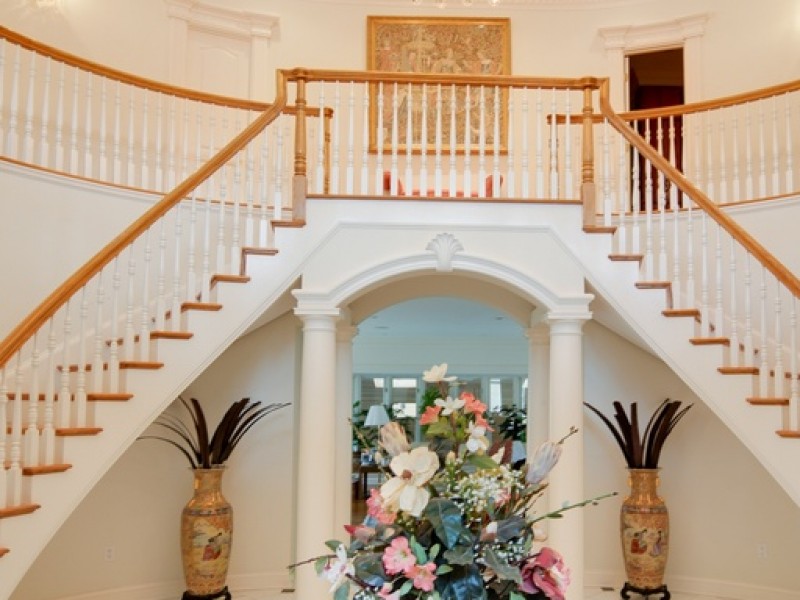 WOW House 2.1M Mansion With 2 Kitchens in Gated Woodmore Golf