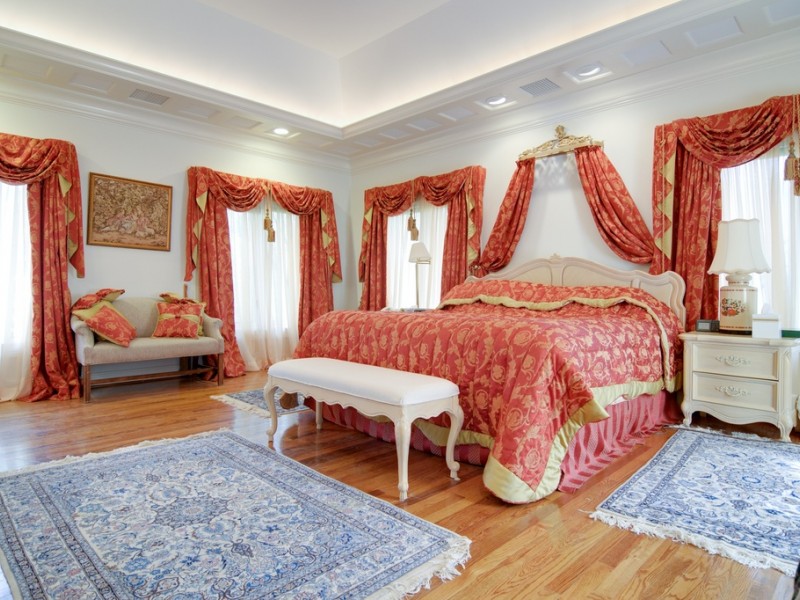 WOW House 2.1M Mansion With 2 Kitchens in Gated Woodmore Golf