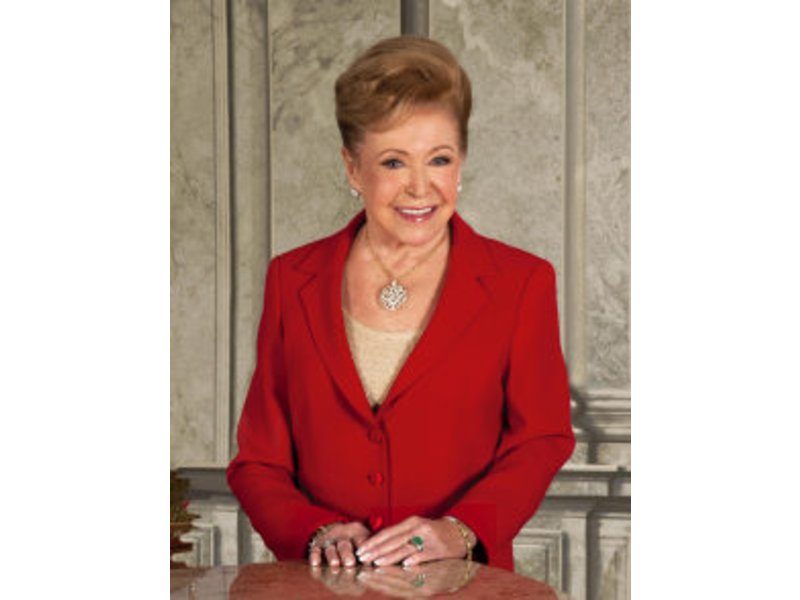 Author Mary Higgins Clark of Saddle River Named "Bergen County Legend