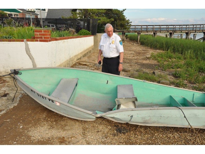 Huntington Man Crashes Boat into Row Boat in Duck Island 