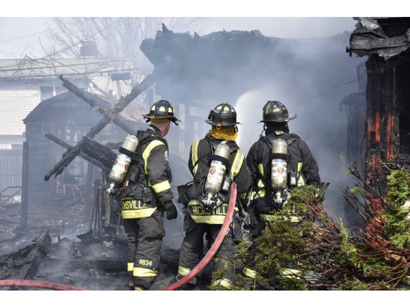 Hicksville Fire Destroys 2 Homes: UPDATED | Mineola, NY Patch