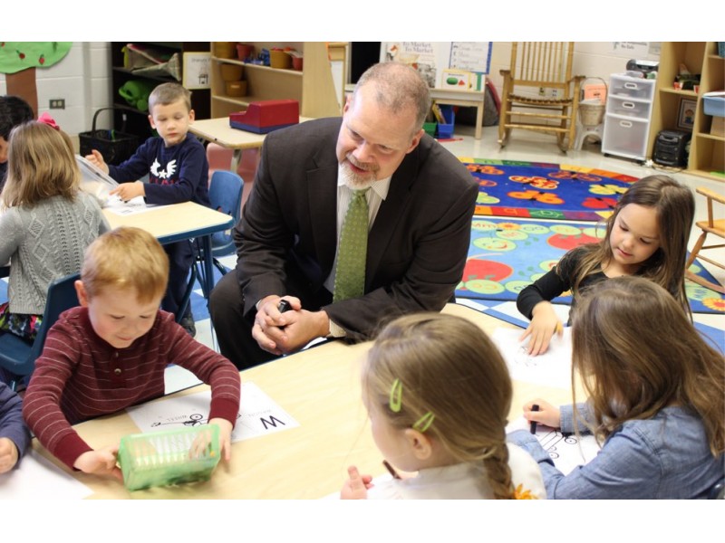 State Superintendent of Education Visits Pleasantdale School District