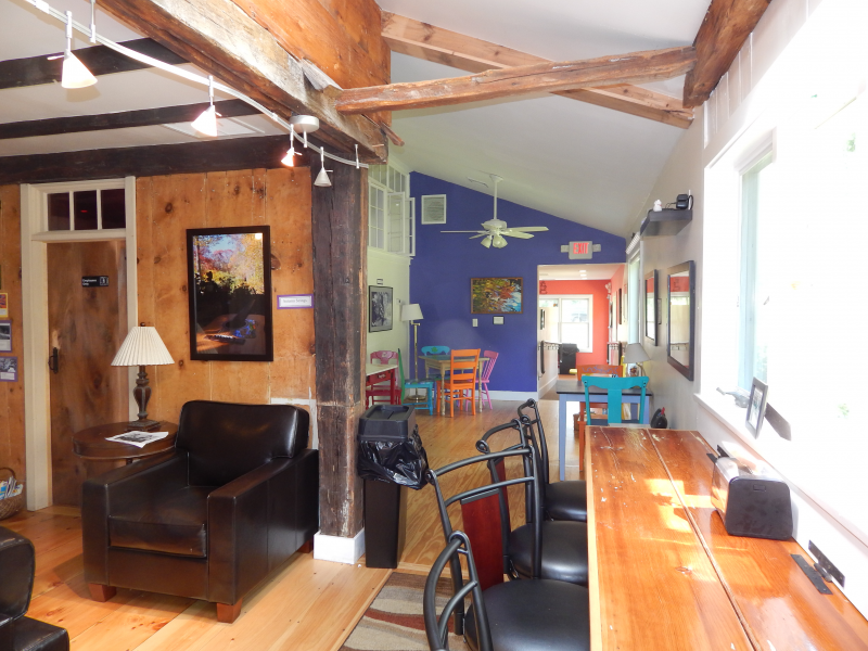 Two Wrasslin' Cats Proves to be Popular East Haddam Destination The