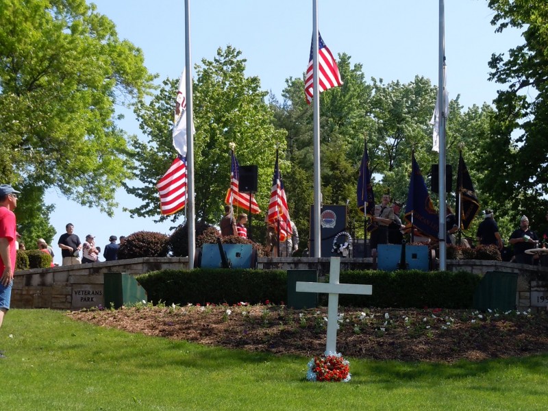 Cary Remembers Veterans with Memorial Day Parade, Service Crystal