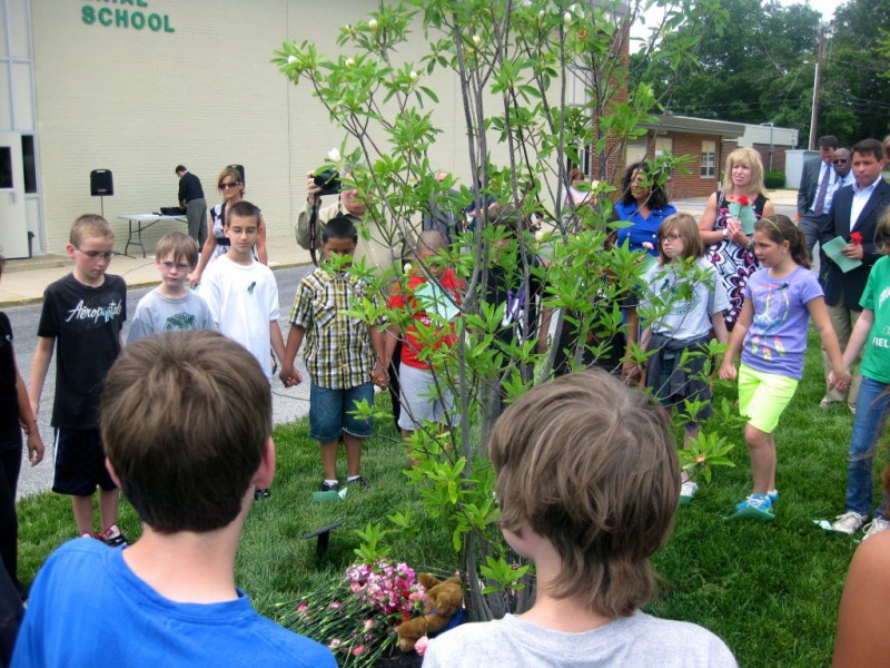 Erial Elementary Dedicates Tree In Memory Of Sammie Nguyen Ortanez 