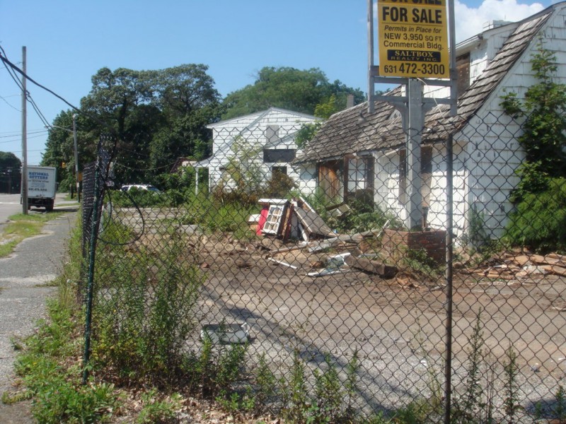 Goodbye Lamplighter Inn Hello Grady Animal Hospital Sayville Hello Grady Animal Hospital Sayville Ny Patch