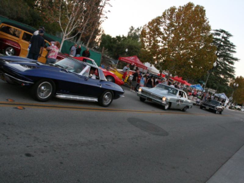 Murrieta Rod Run 'Friday Night Cruise' Draws Big Crowd; Sells Out