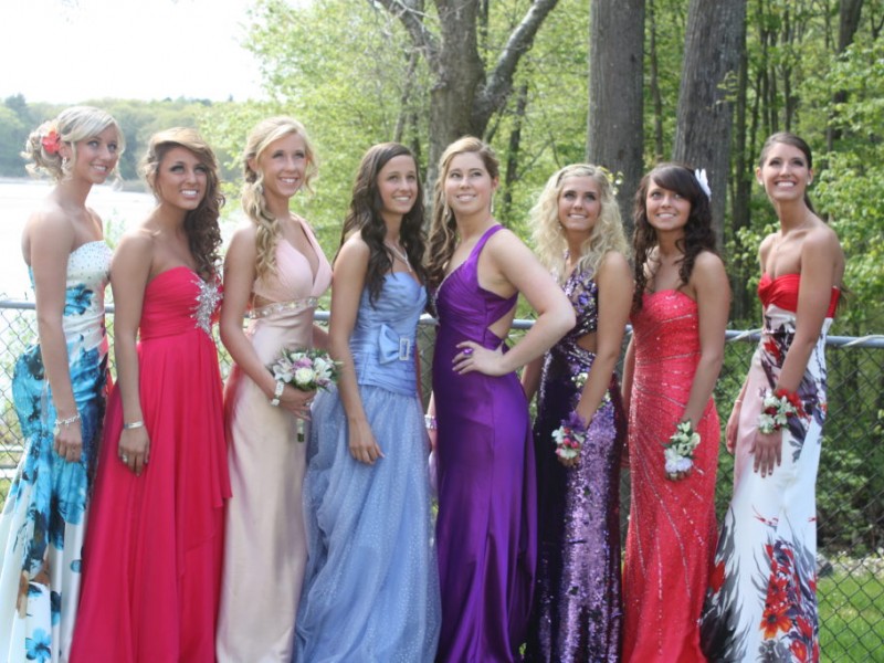 Foxborough Juniors Celebrate Prom Night | Foxborough, MA Patch