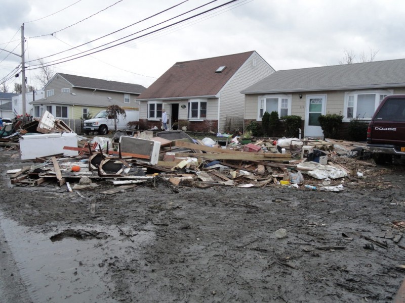 Photos Devastation South of Shore Rd. in Lindenhurst Lindenhurst, NY