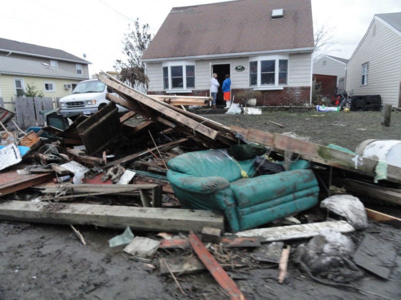 Photos Devastation South of Shore Rd. in Lindenhurst Lindenhurst, NY