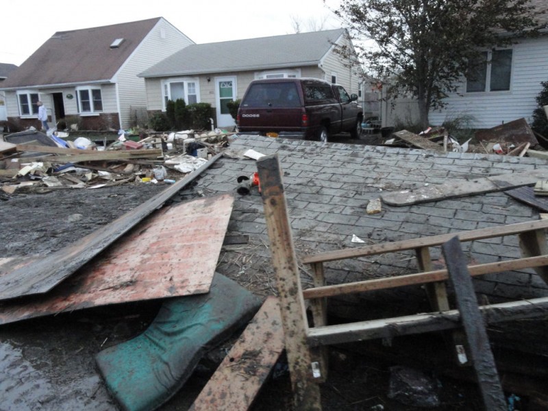 Photos Devastation South of Shore Rd. in Lindenhurst Lindenhurst, NY