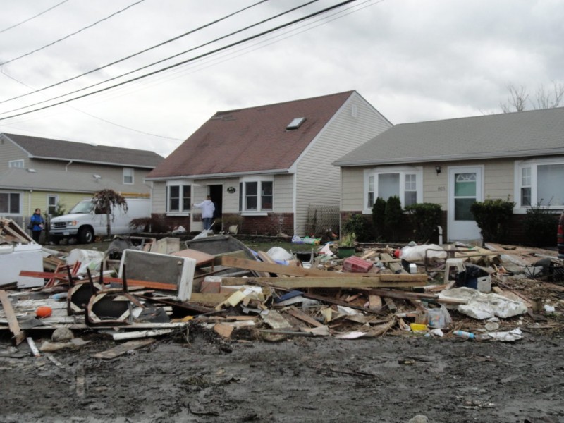 Photos Devastation South of Shore Rd. in Lindenhurst Lindenhurst, NY