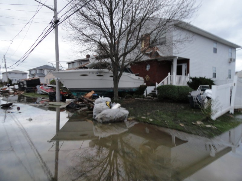 Photos Devastation South of Shore Rd. in Lindenhurst Lindenhurst, NY
