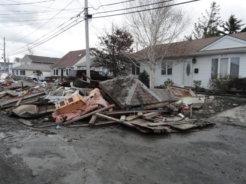 Photos Devastation South of Shore Rd. in Lindenhurst Lindenhurst, NY