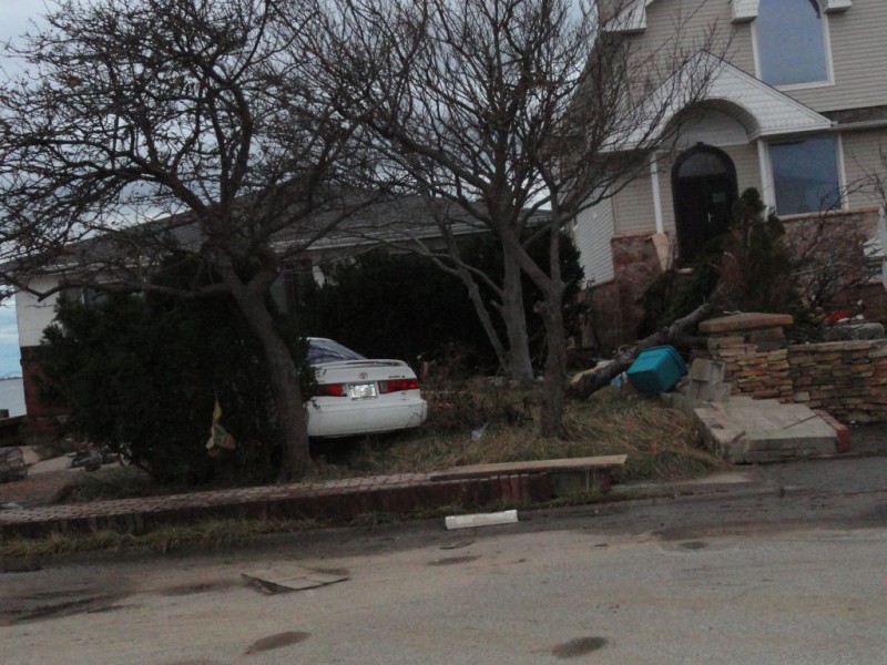 Photos Devastation South of Shore Rd. in Lindenhurst Lindenhurst, NY